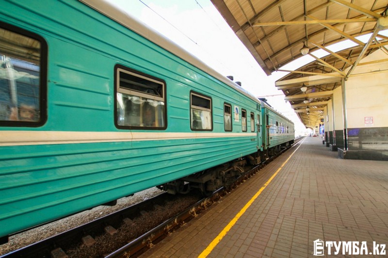 Көршілердің жасырын жатуы және үйленетіні туралы секс видеолары